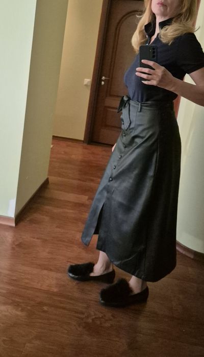 Спідниця екошкіра Reserved L