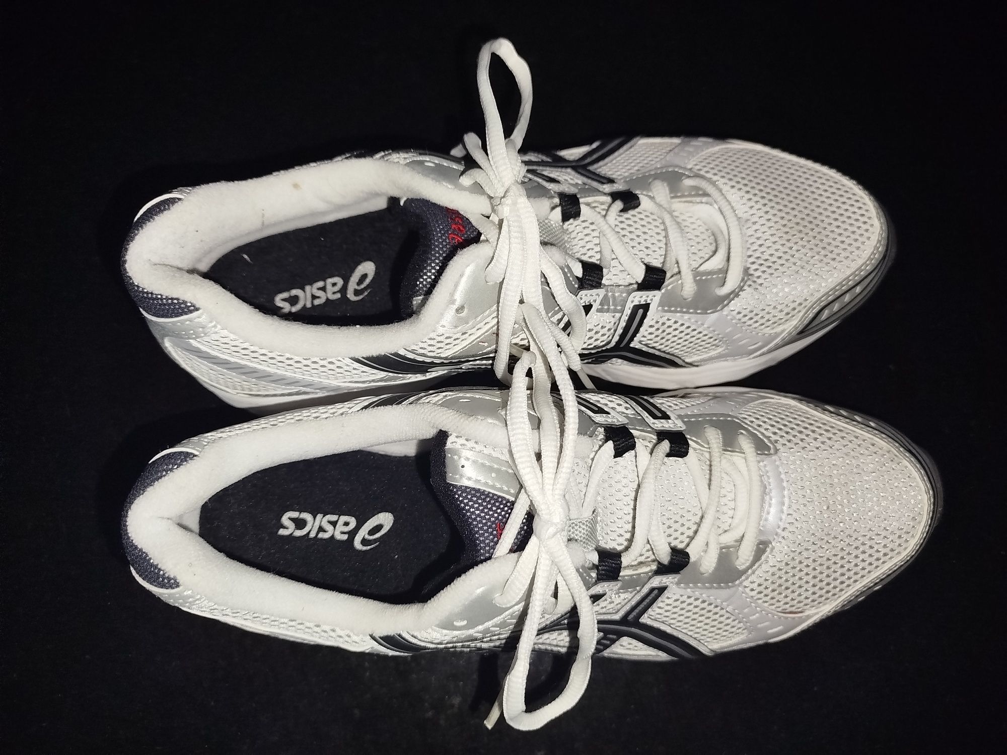 Sapatilha corrida Asics nova