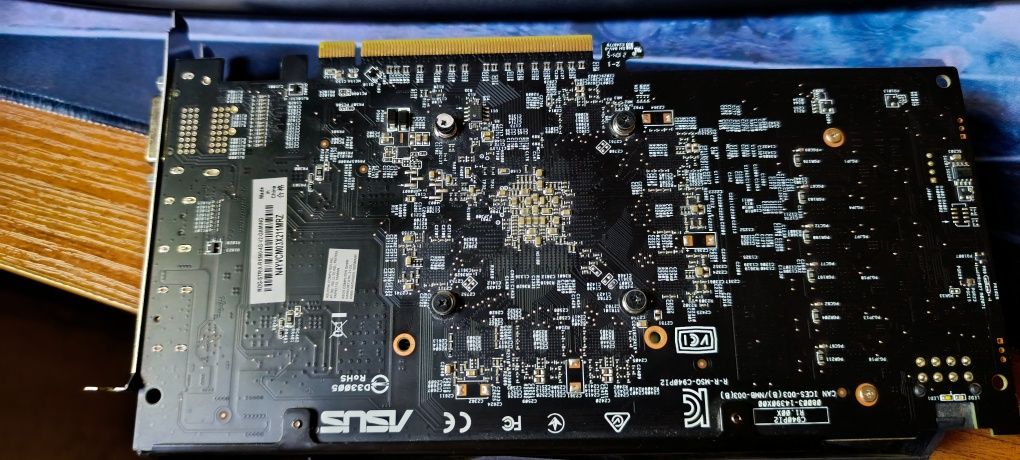 Видеокарта ASUS Rog Strix Gaming Rx 560  на 4 Гб. 256 шина GDDR5, 8pin