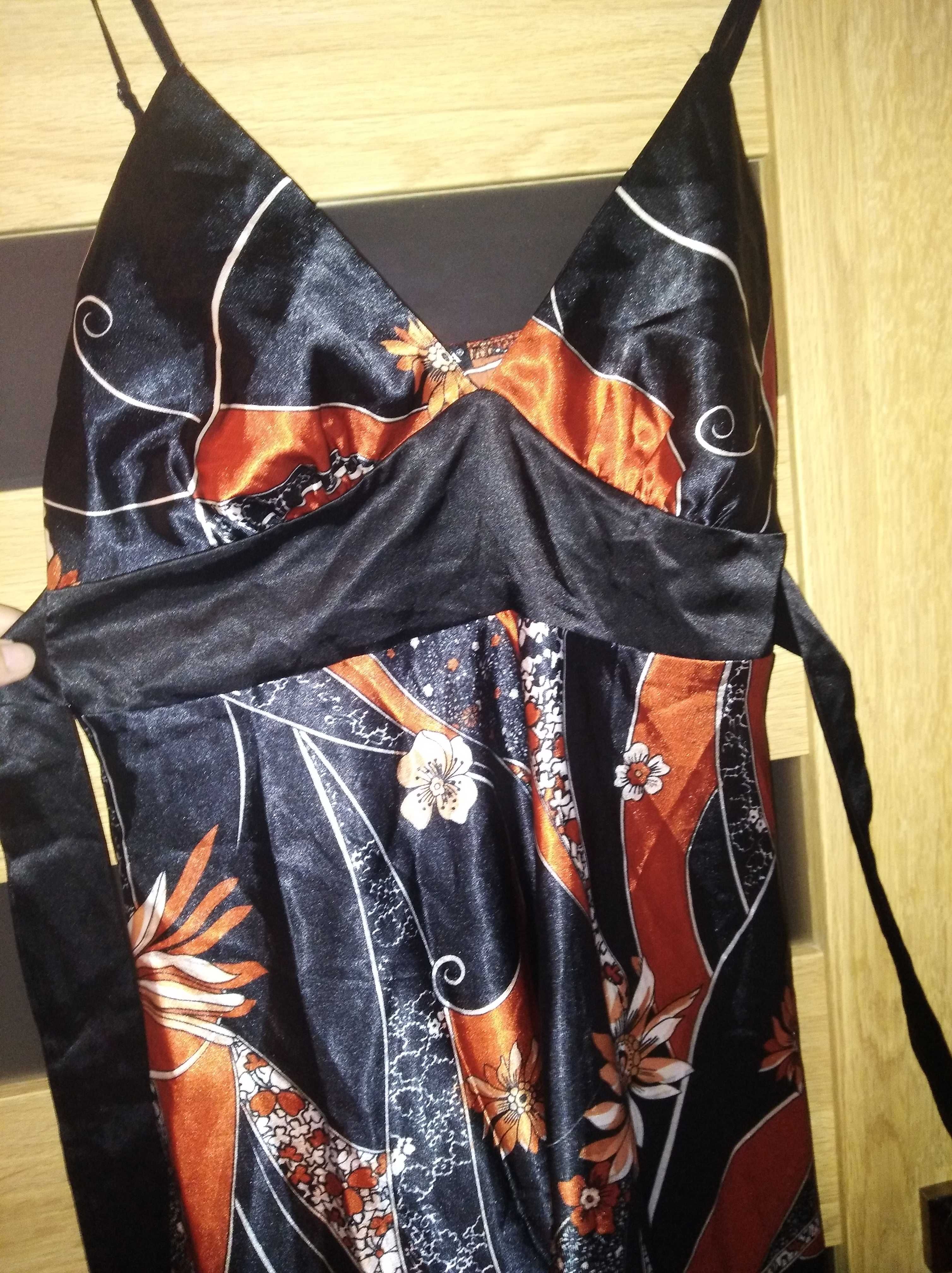 Elegancka sukienka w kwiaty 38, M
