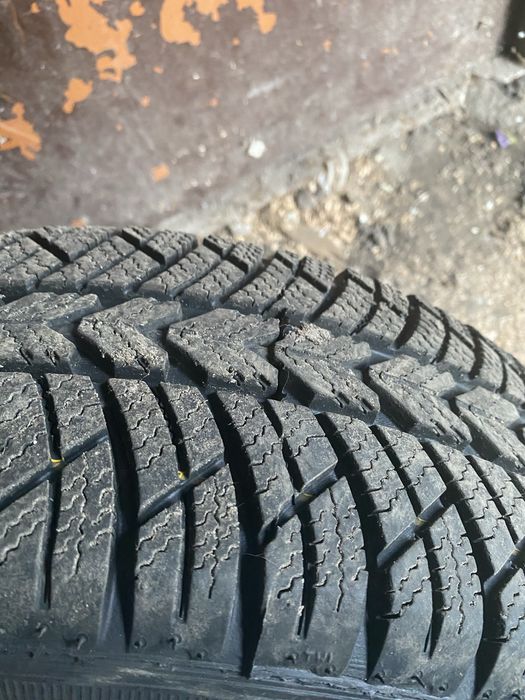 Продам зимову гуму з титанами на 13р