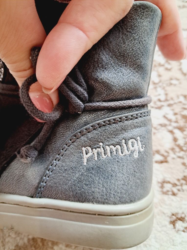 Демісезонні чобітки Primigi, р. 24, замшеві, колір сірий
