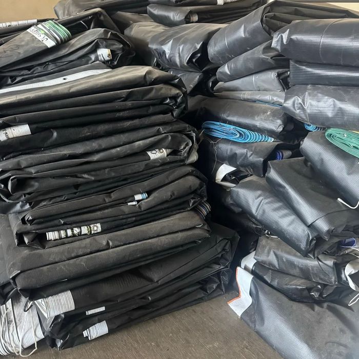 Lonas, toldos impermeáveis e oliados