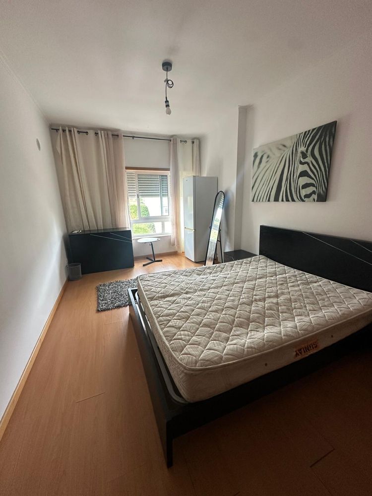 Quarto casal Amadora