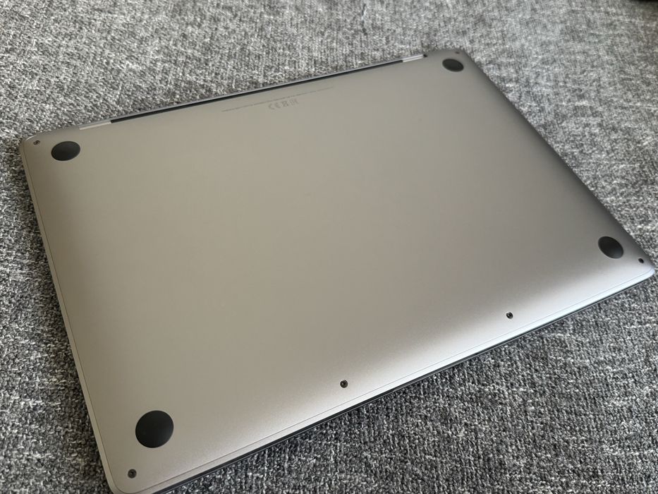 MacBook Pro 13” M2 / Touch Bar /8GB/256GB / Space Grey - Stan Jak Nowy