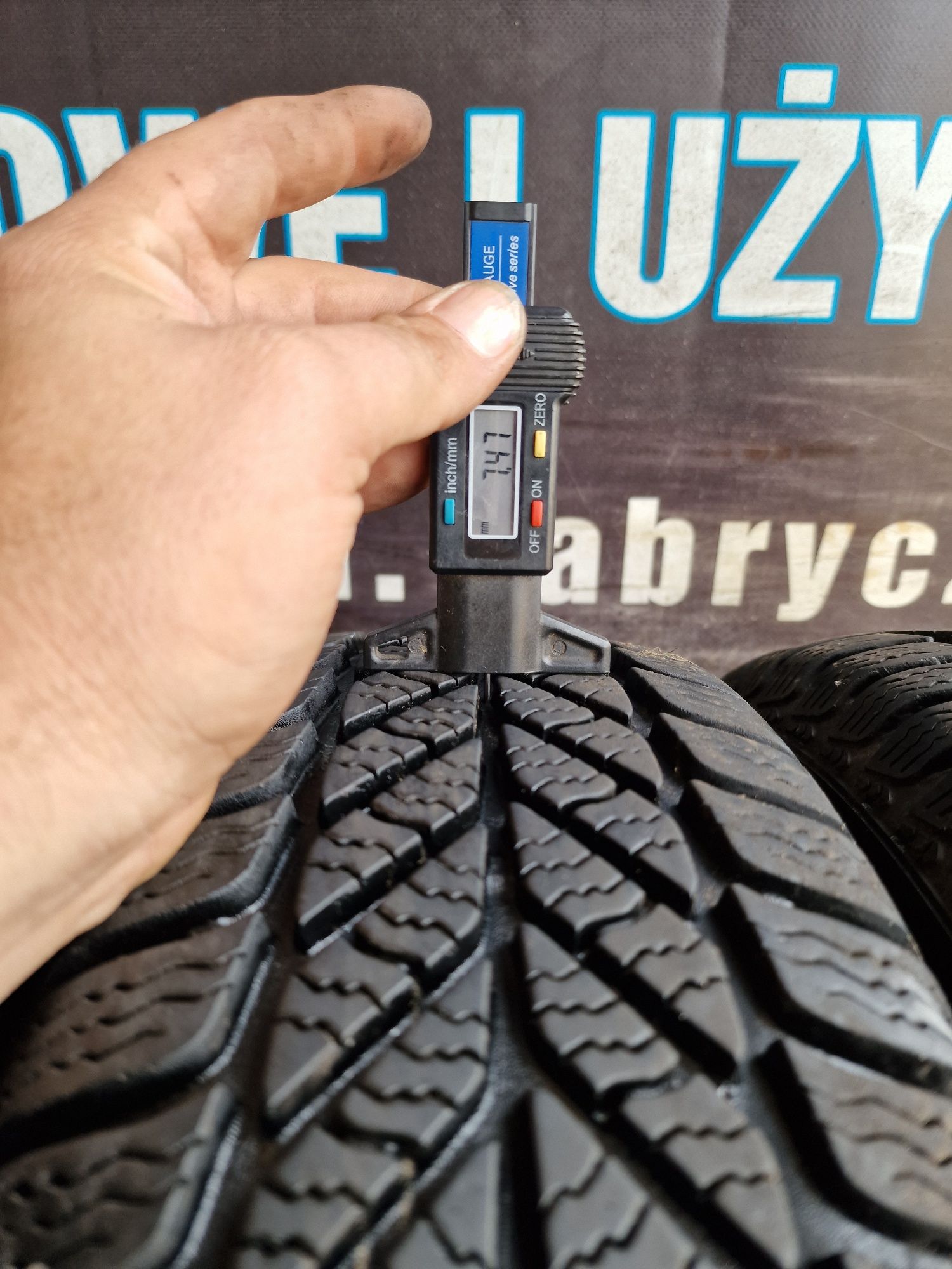 Opony zimowe 175/70/13 Dębica Komplet 7.5mm