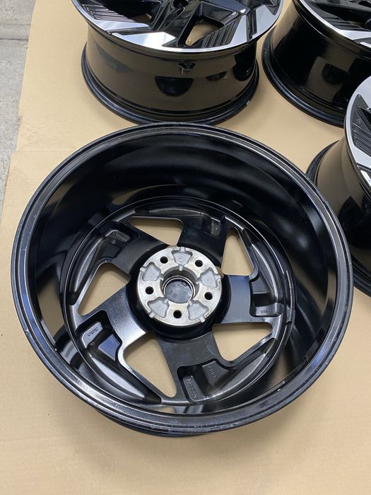 Диски 4шт. R18/5*114.3/J7.5 Nissan Qashqai j12/2025р