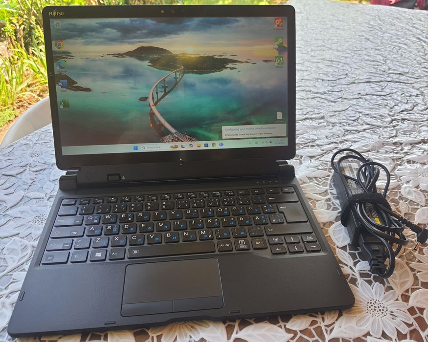 Ноутбук-планшет 2в1 Fujitsu Stylistic Q738 i5-8350U 8Gb DDR3 256Gb SSD