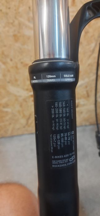 Amortyzator rock shox rl 29 1 1/8 taper blokada sztywna os powietrzny
