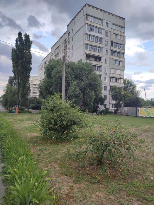 Метро Киевская, Центр, Матюшенка 11, 2 эт 2 комн.