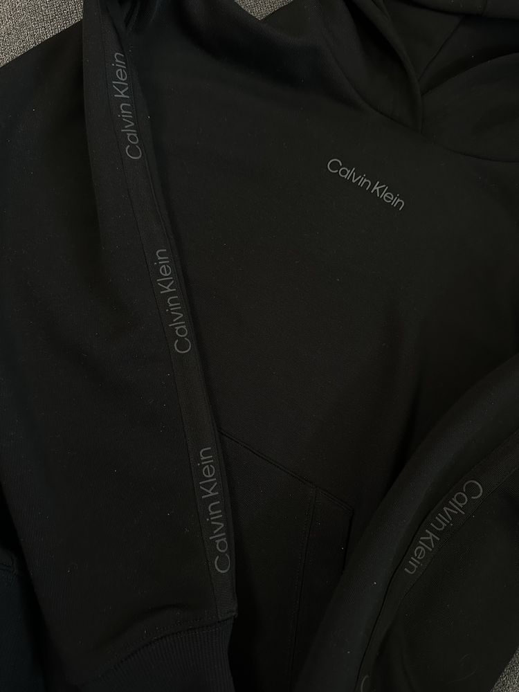 Calvin Klein кофта жіноча