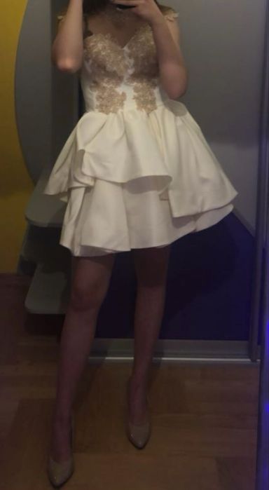 Kremowa sukienka LOU