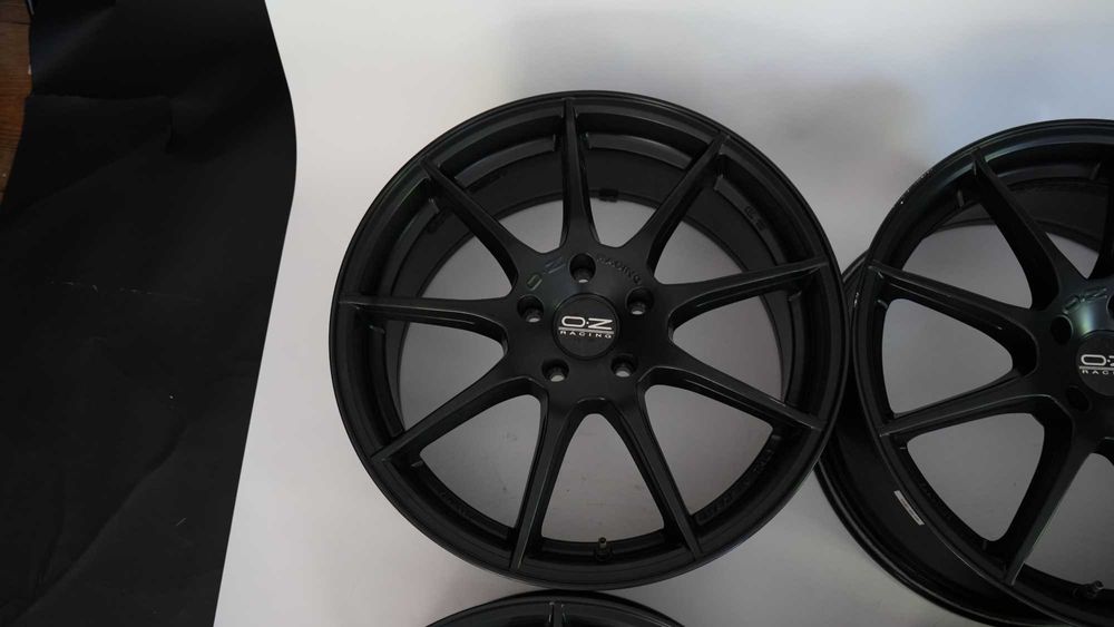 Felgi aluminiowe OZ Racing Omnia R18 5x112 ET45 8J
