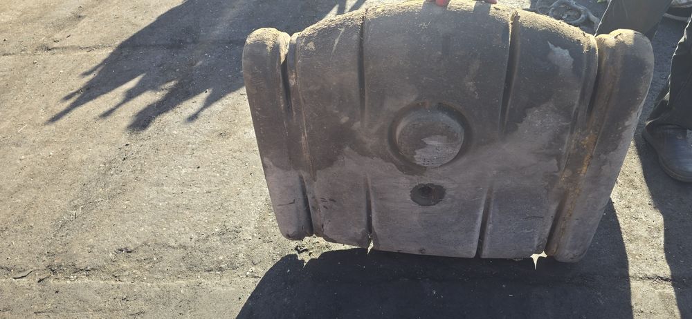 Zbiornik paliwa bak  Iveco Daily 35C13  2004 rok