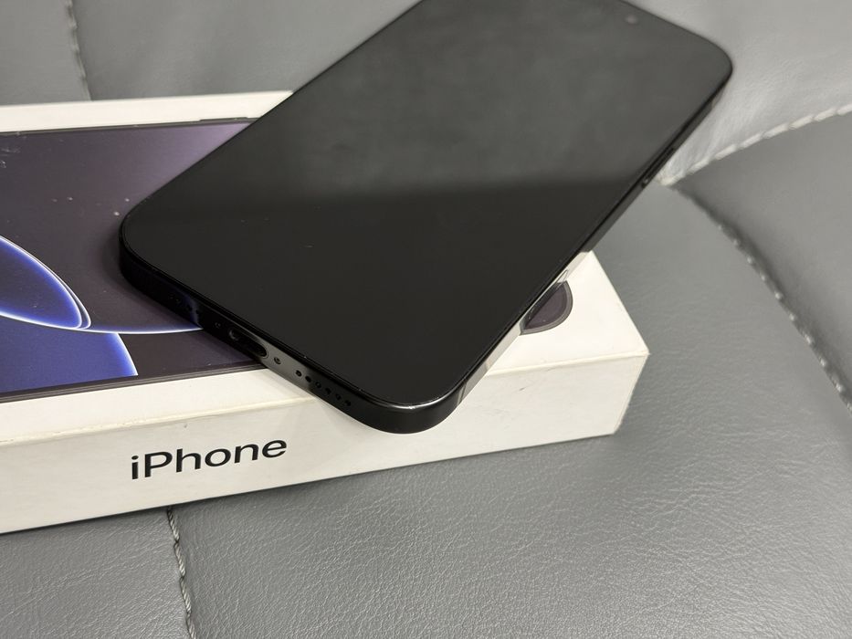 Apple iPhone 16 Pro Max 256GB eSIM Black Titanium (MYW33) Neverlock
