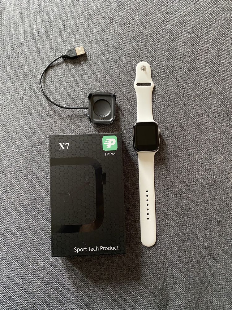 Продам умные часы Watch X7