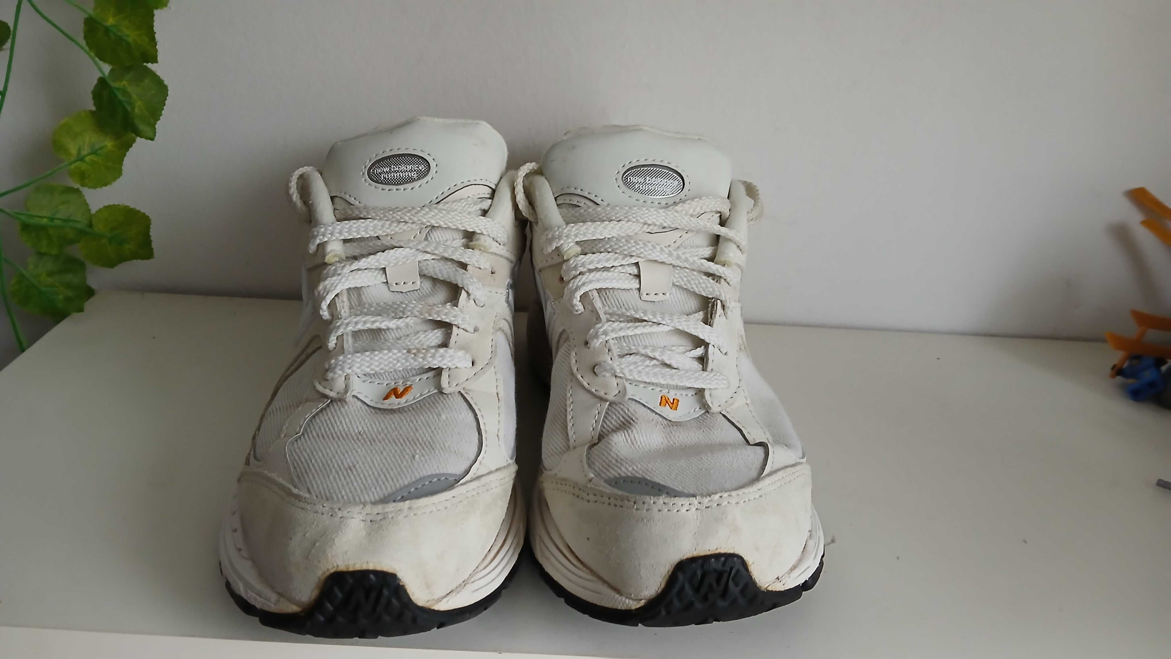 Buty New Balance 2002 R r. 39,5