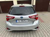 Toyota Yaris III zderzak klapa tyl 8X1 1F7 040 1G2 1G3 3P0