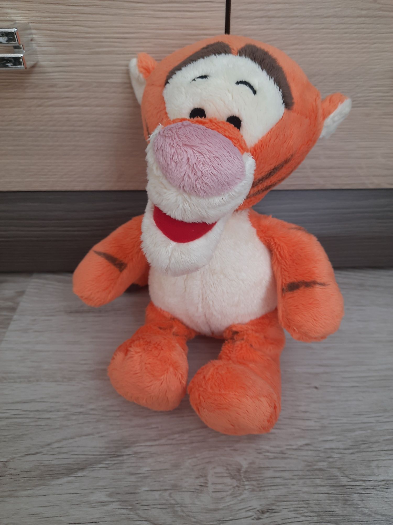 Tygrys Kubuś Puchatek maskotka Disney pluszak