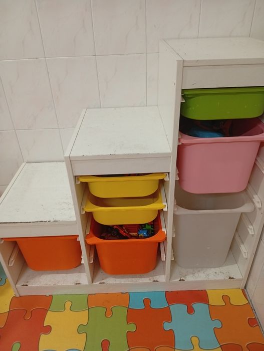 Móvel de arrumação criança