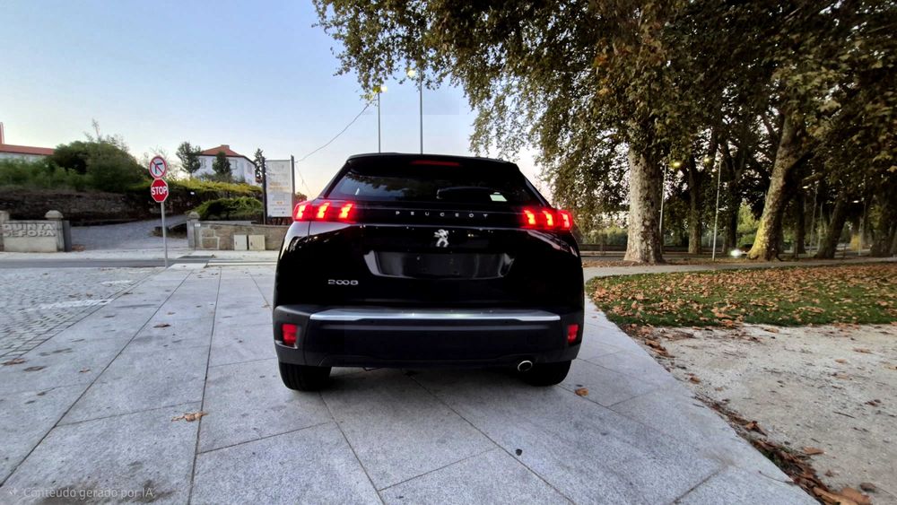 Peugeot 2008 1.5 BlueHDi – Elegância, conforto e economia num só carro