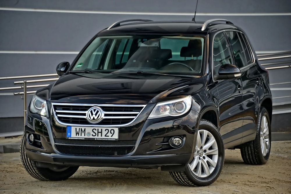 Volkswagen Tiguan 1.4 Benzyna 150KM Navi Czujniki parkowania Klimatronic Grzane fotele