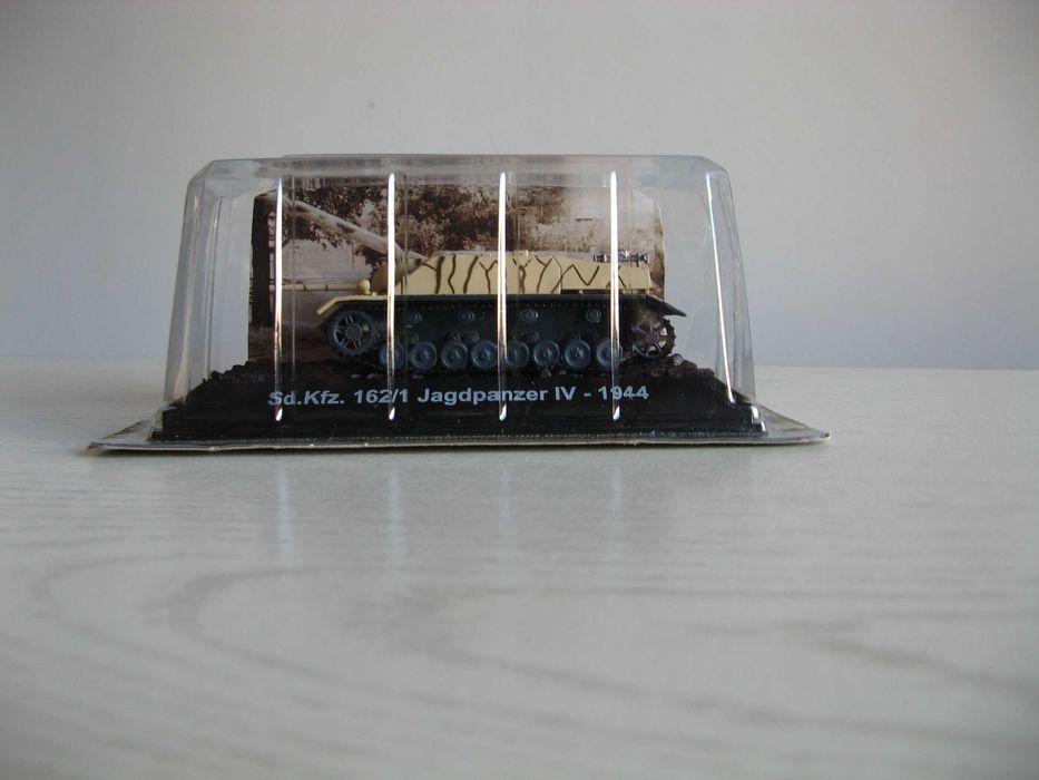 Niemiecki niszczyciel czołgów Sd.Kfz. 162/1 Jagdpanzer IV, 1:72/Nowy!