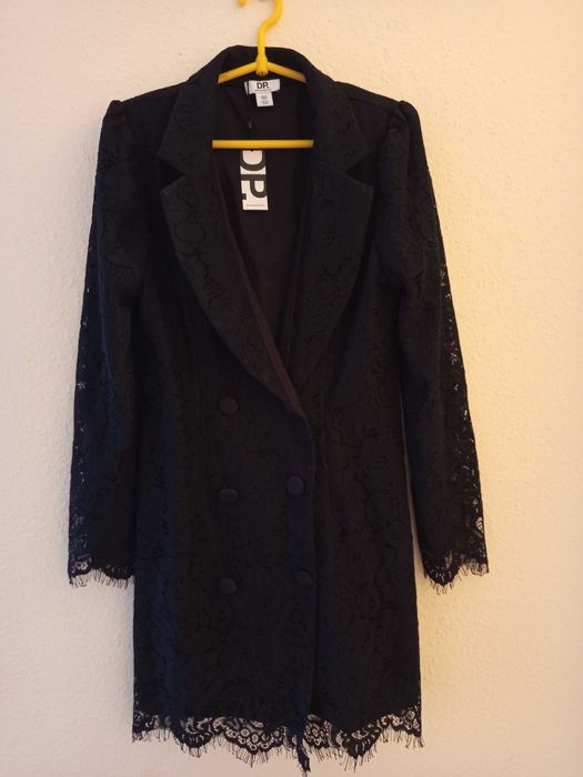 Sukienka elegancka Dorothy Perkins o kroju marynarki ,koronka,czarna