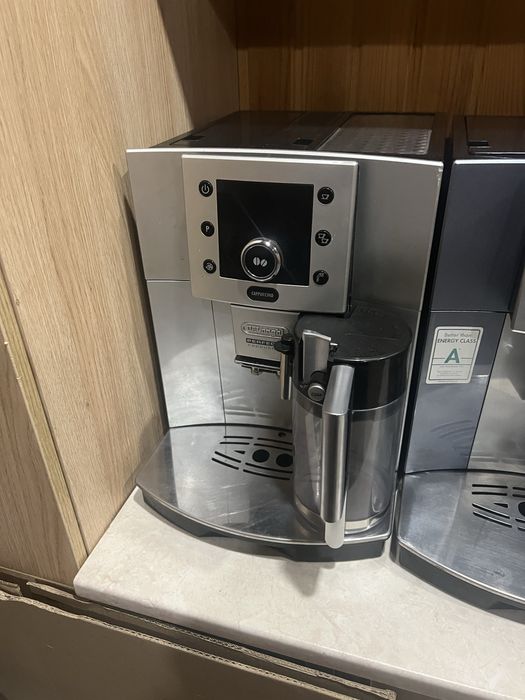4 Кавомашини Delonghi Perfecta Cappuccino ESAM5500.M
