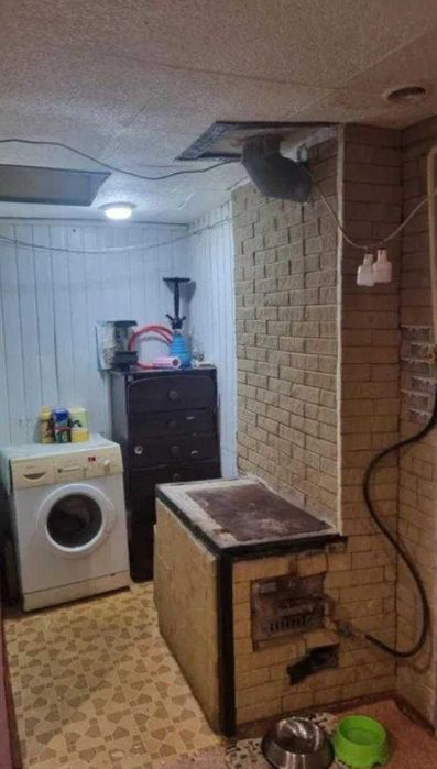 Продам 1/2 дома на Холодний горе.