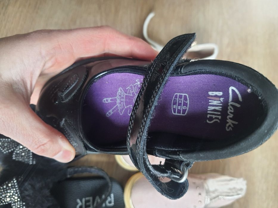 Oddam za darmo buty dla dziewczynki