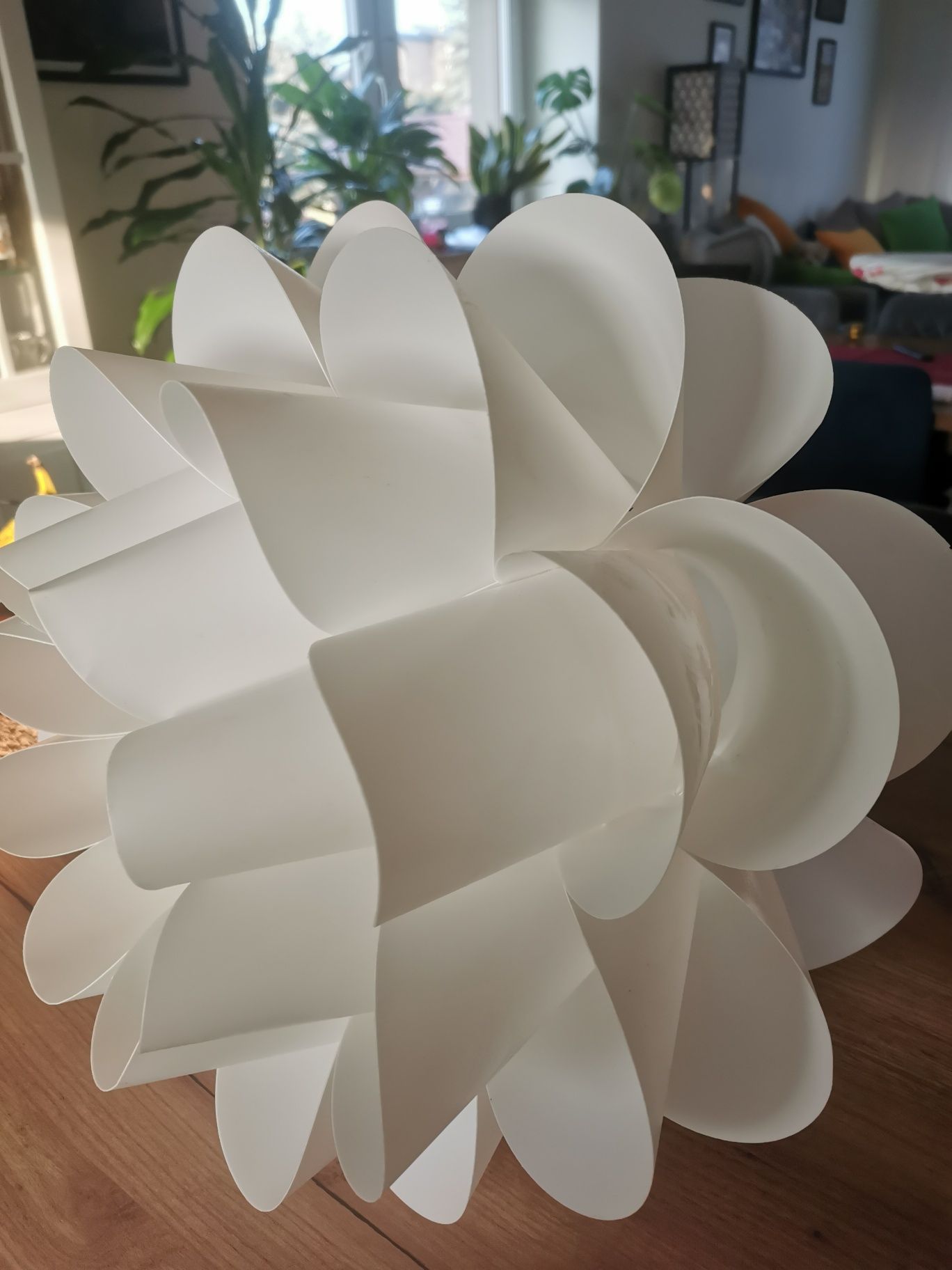 Przepiękna lampa do pokoju salonu