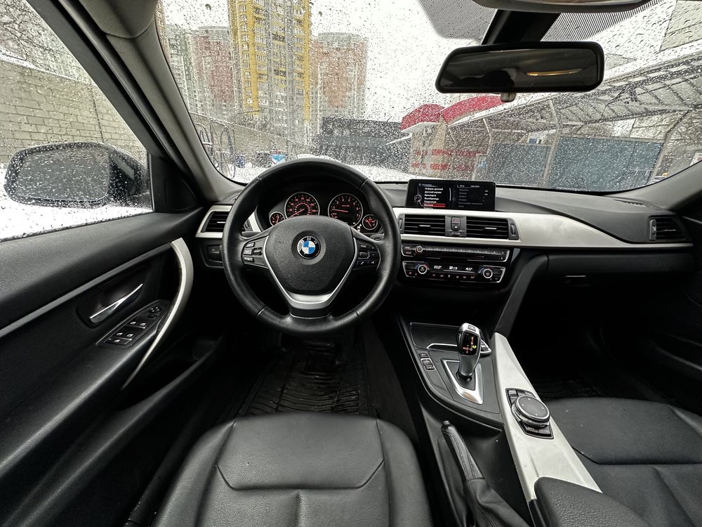 BMW 3 series, 320I LCI