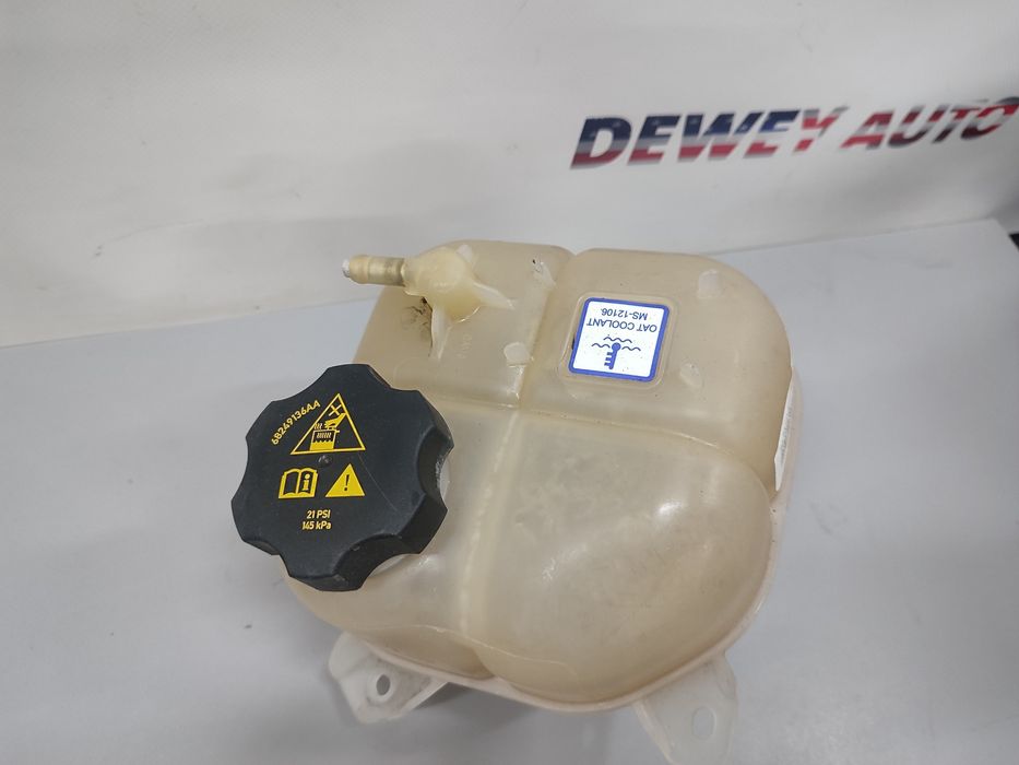 Бачок розширювальний jeep Cherokee kl разборка джип черокі 2015 2.4