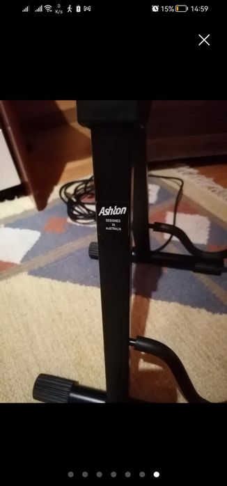 Baixo squier jazz bass , tripé, capa, alça e cabo