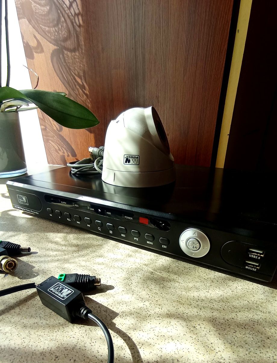 Zestaw monitoringu MW POWER rejestrator IP 4xCH.+kamera IR /5MPX.