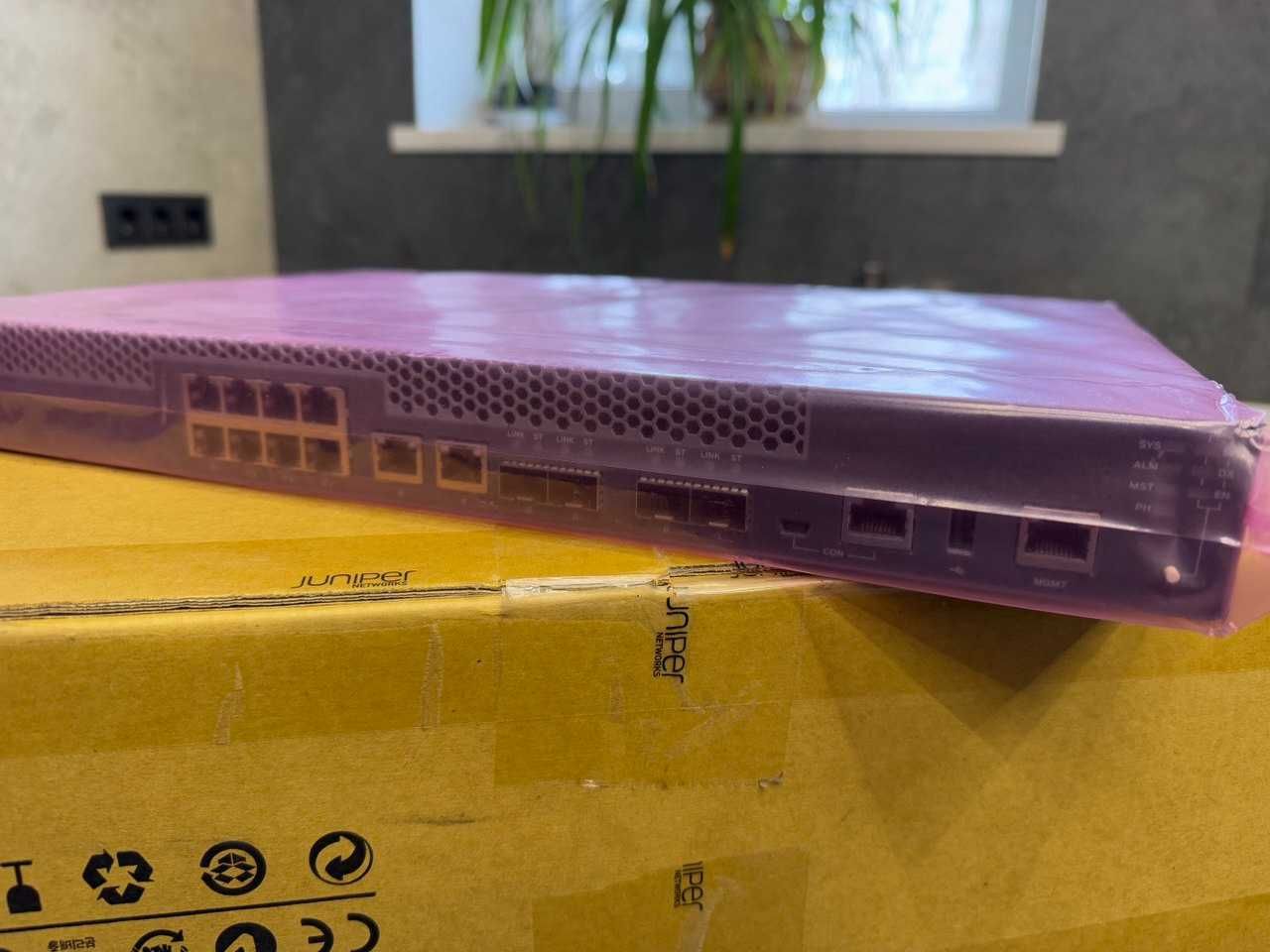 Juniper NFX250-S2