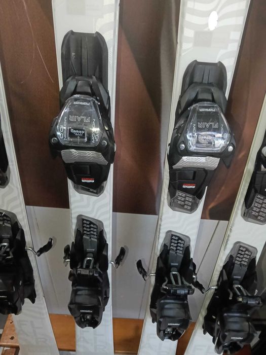 Nowe damskie narty Volkl flair 137cm- promocja 1200 zł/ Sklep-Serwis