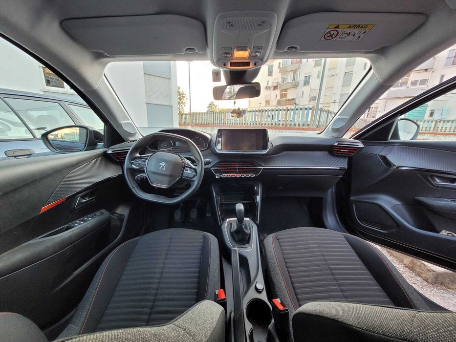 Peugeot 208 1.2 75cv em bom estado