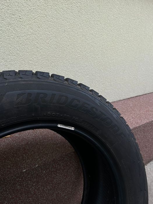 Зимові шини Bridgestone Blizzak DMV2 SUV 225/60 r17 99s