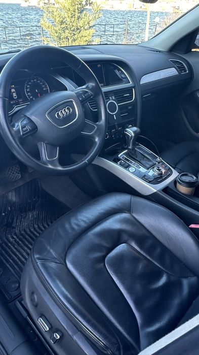 Продам ауди А4 Б 8 Кватро 2014г