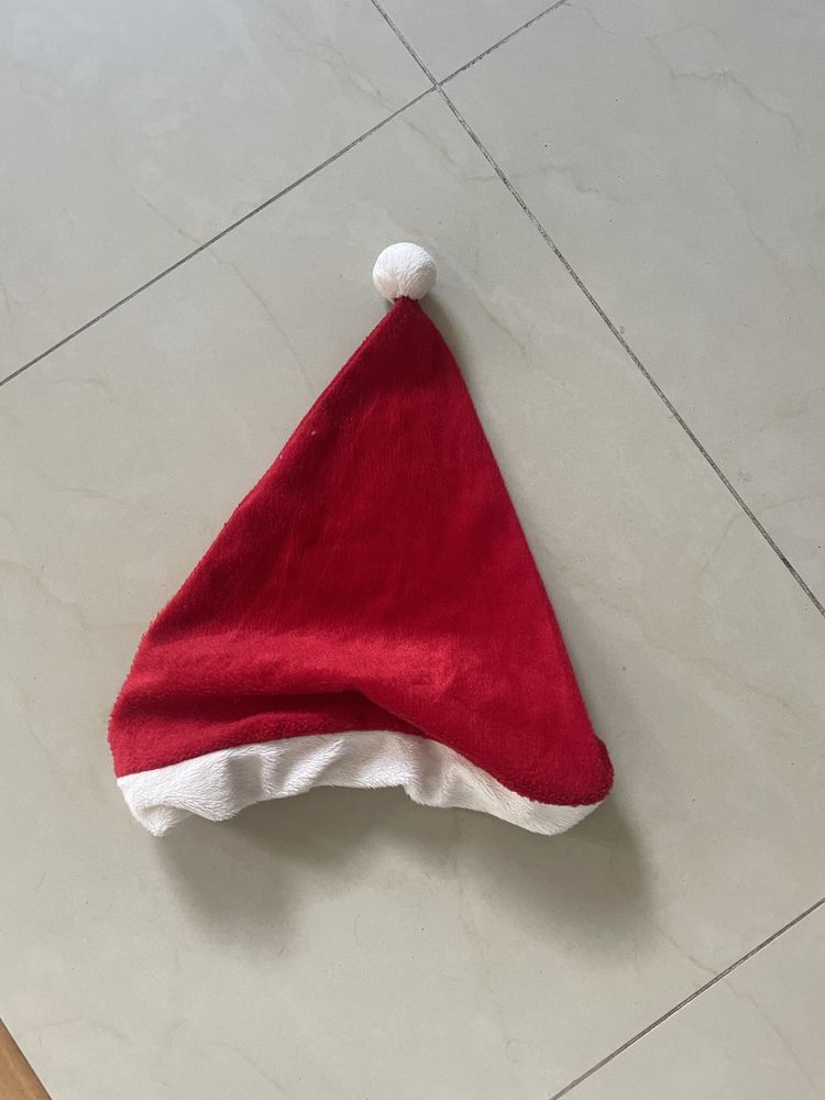 Czapka Mikolaja nowa