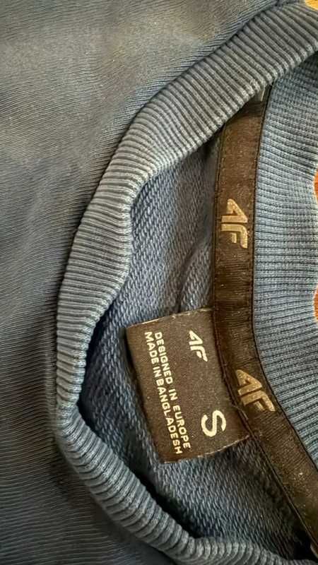 Niebieski sweter bluza bez kaptura 4F