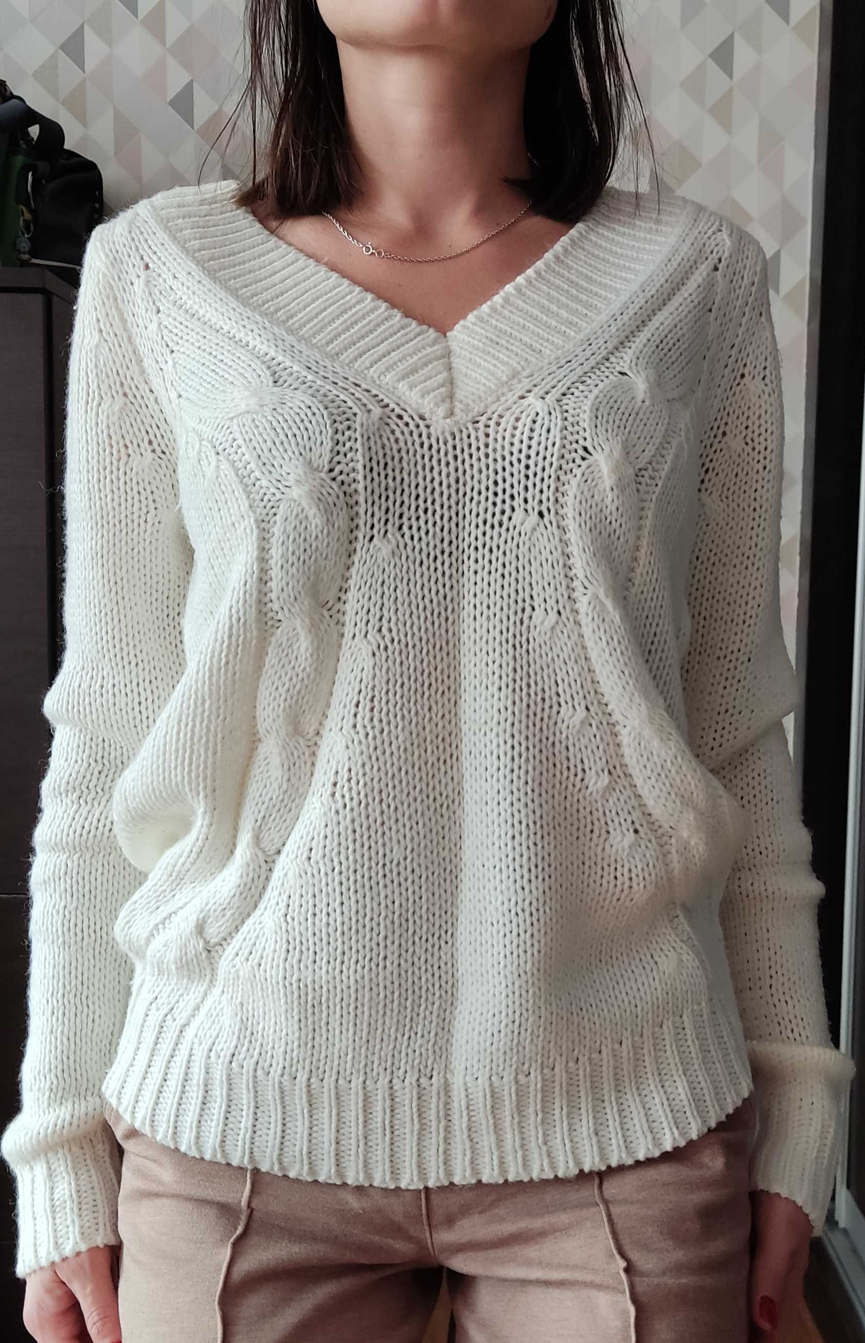 Śmietankowy sweterek Diverse, rozmiar M