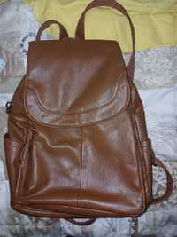 Рюкзак б/у коричневого кольору