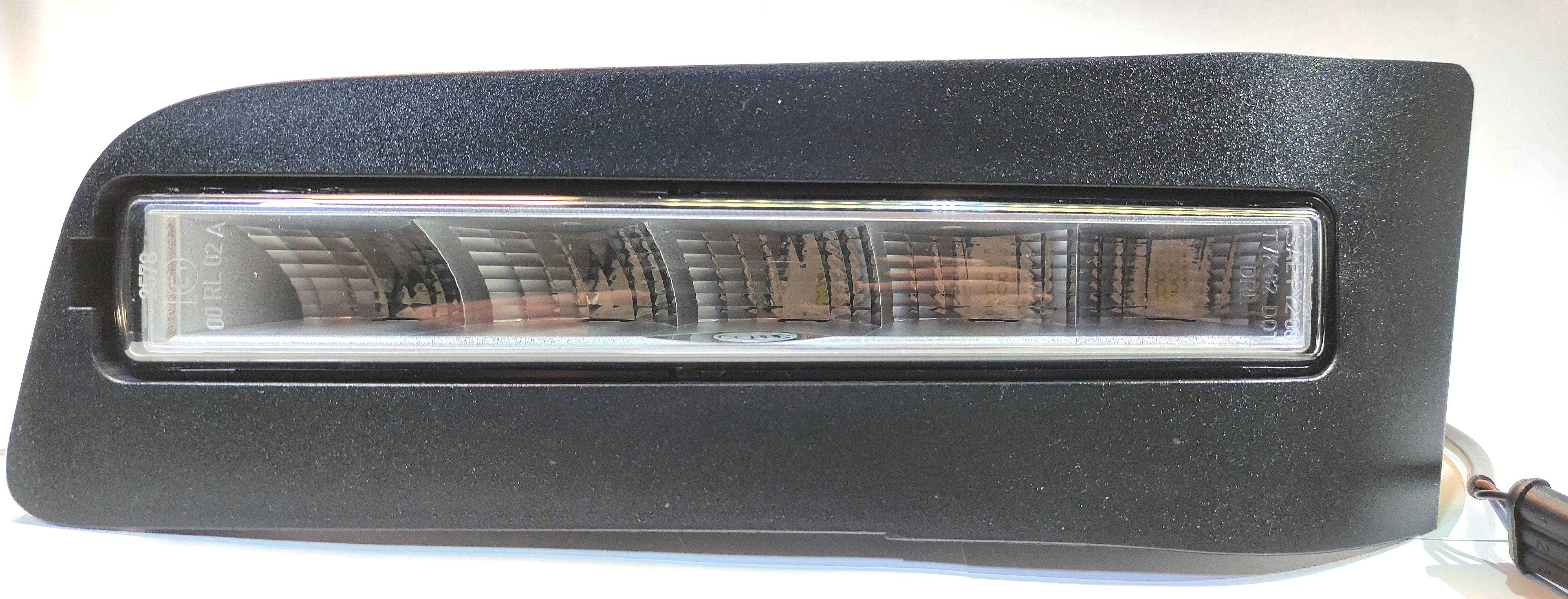 Luz LED Diurna Esquerda Hella