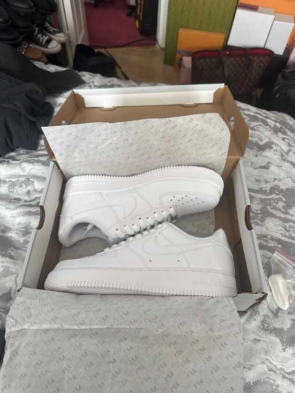 Biały^silny^NikeAirForce1^UnisexTrampki Roz.36.5