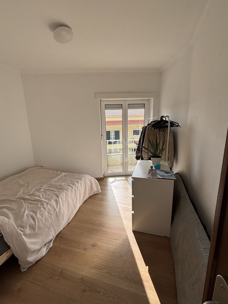 Quarto perto da praia de Carcavelos