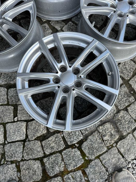 Felgi Aluminiowe 17 Vw Passat Audi A4 B5 B6 A6 C5 C6 Seat Leon Skoda