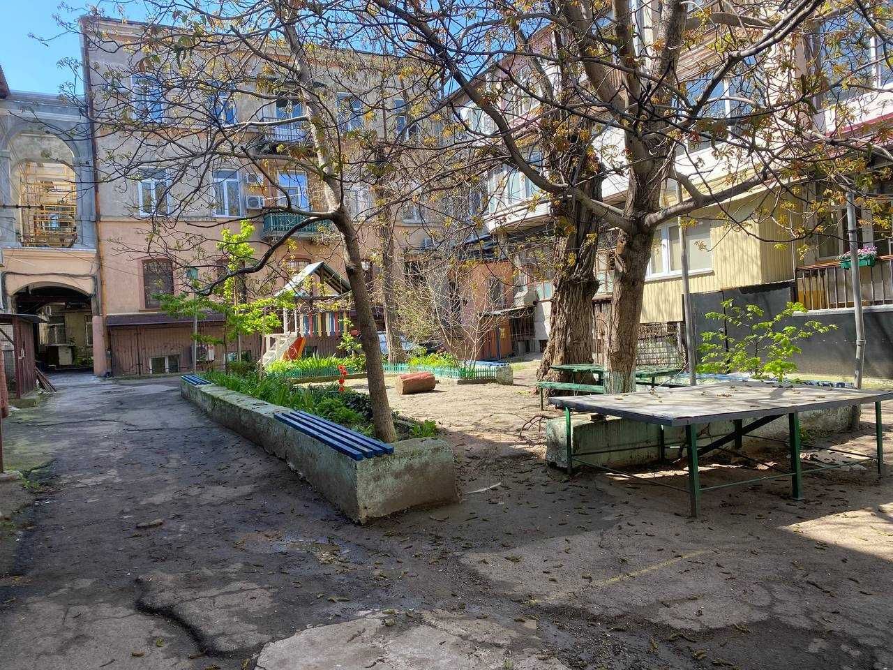 Продам квартиру в Центре /Александровский проспект
